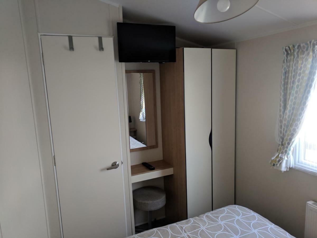 P&D'S Pearl Caravan At Tattershall Lakes Country Park Hotel Exterior foto
