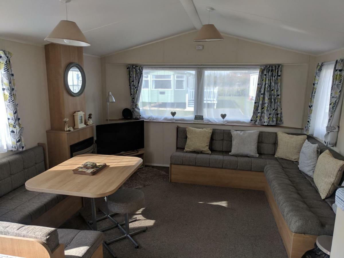P&D'S Pearl Caravan At Tattershall Lakes Country Park Hotel Exterior foto