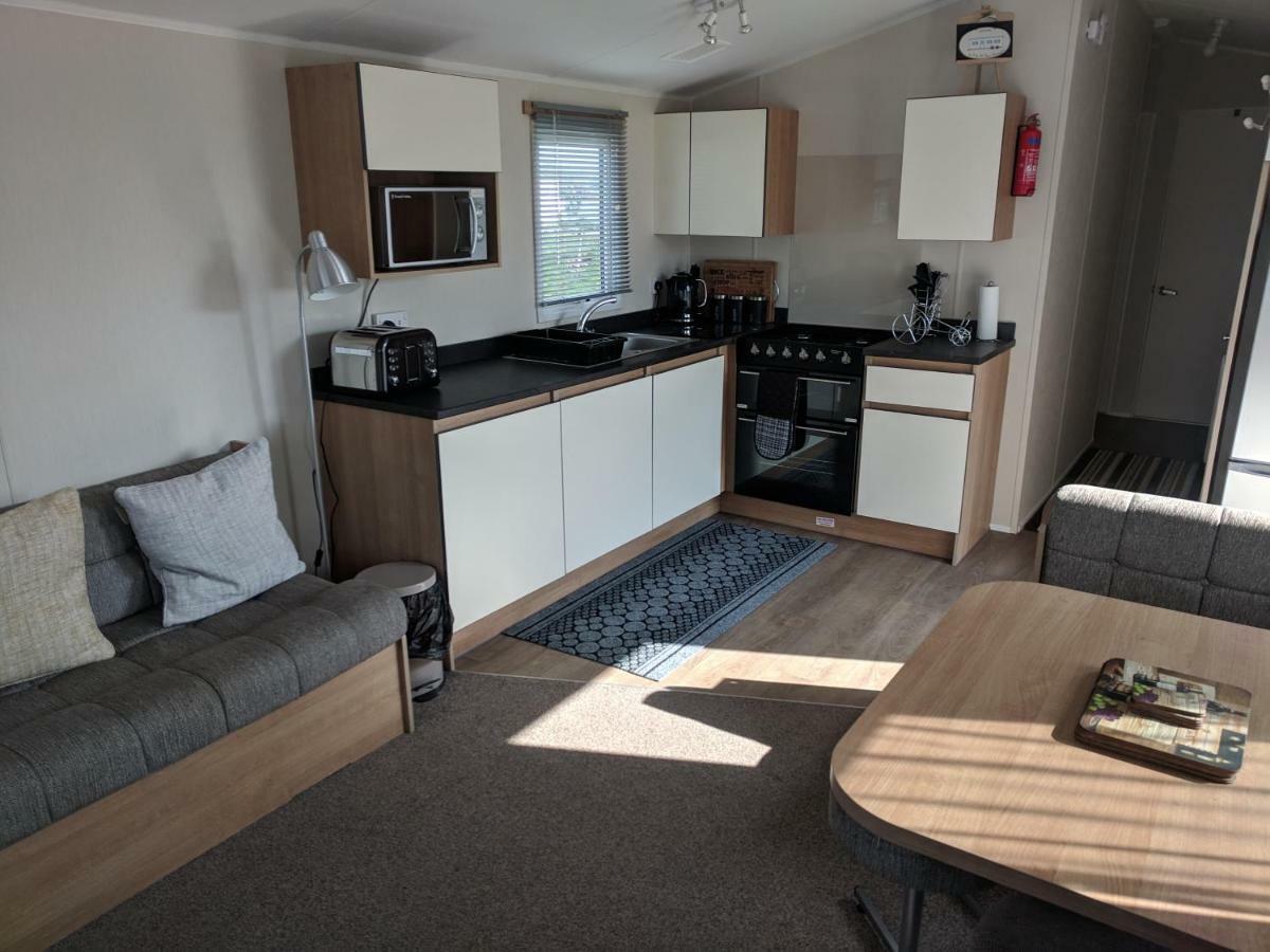 P&D'S Pearl Caravan At Tattershall Lakes Country Park Hotel Exterior foto